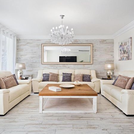 Sitges Spaces Mediterranean Apartments 4 Bedroom, 4 Bathroom, Huge Terrace, Jacuzzi- Sleeps 9 Exterior foto