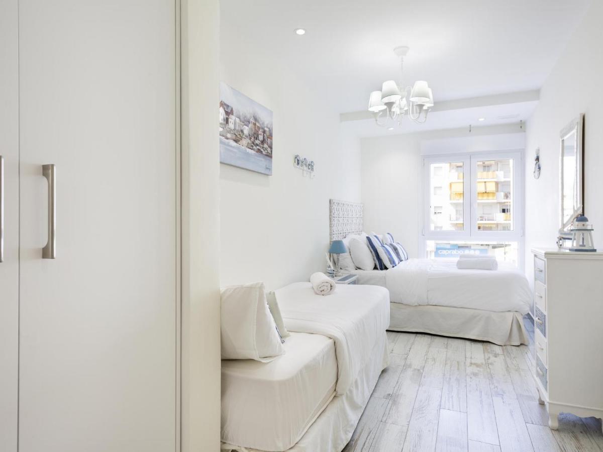 Sitges Spaces Mediterranean Apartments 4 Bedroom, 4 Bathroom, Huge Terrace, Jacuzzi- Sleeps 9 Exterior foto